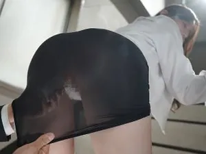 Chú ơi lồn cháu nứng quá chú đút vào đi