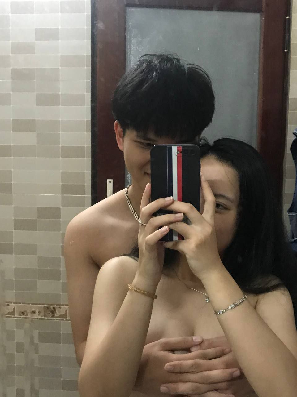 Gã tù vượt ngục biến thái vietsub